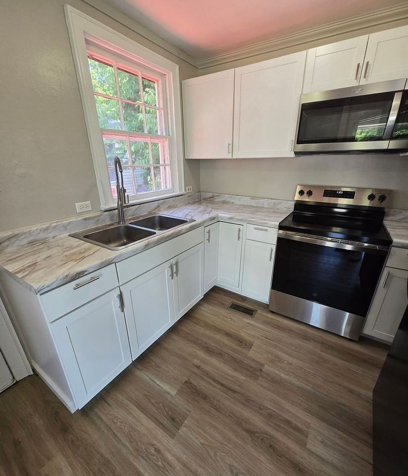 817 Lockwood Ave - Photo 3 of 12