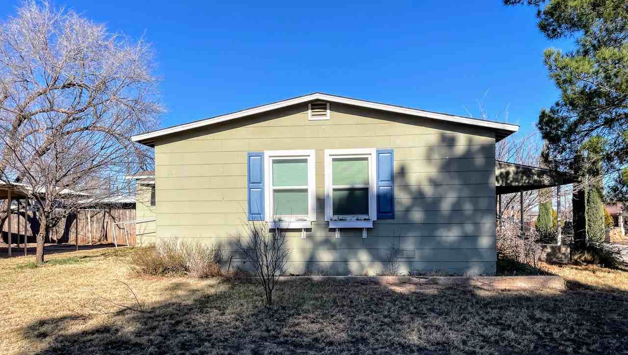 3713 Noble Dr - Photo 4 of 23