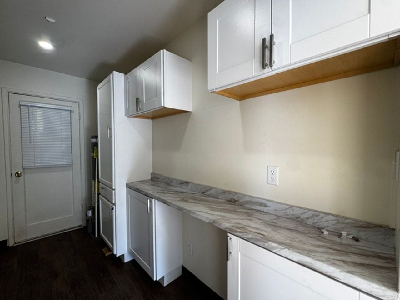 4015 Cedar St - Photo 5 of 12