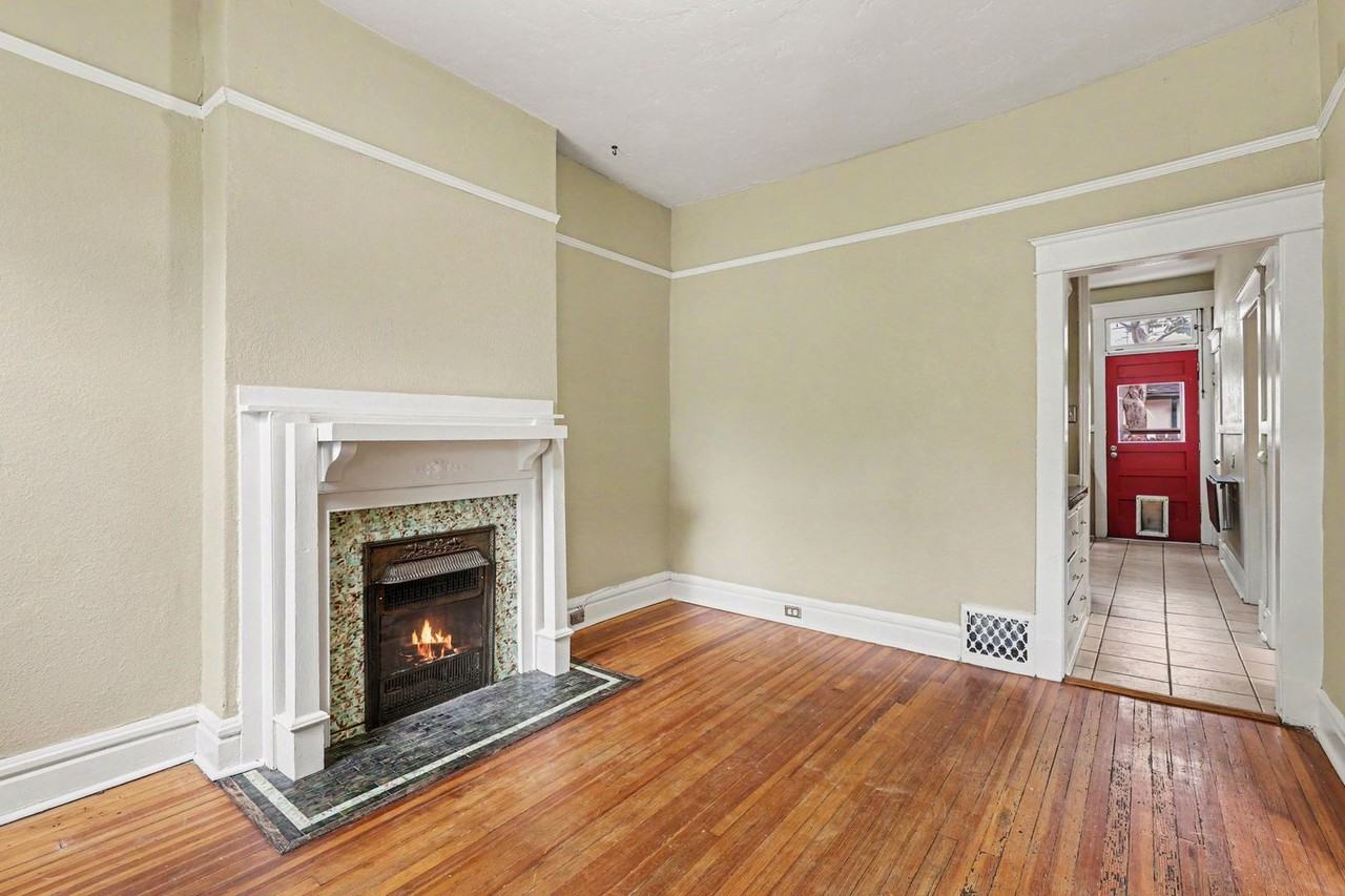 1311 E 27th Ave - Photo 3 of 16
