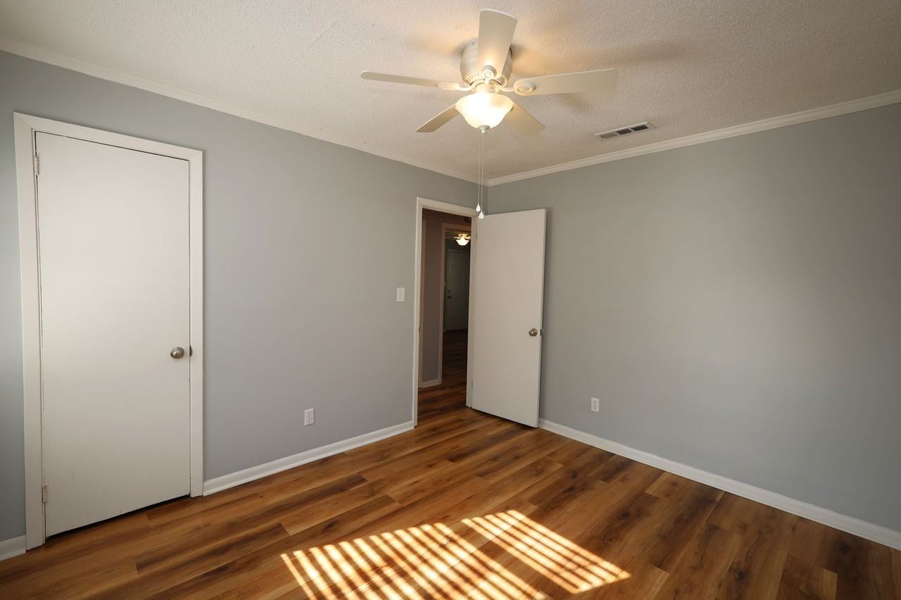 1709 Azalea Dr #B - Photo 7 of 11
