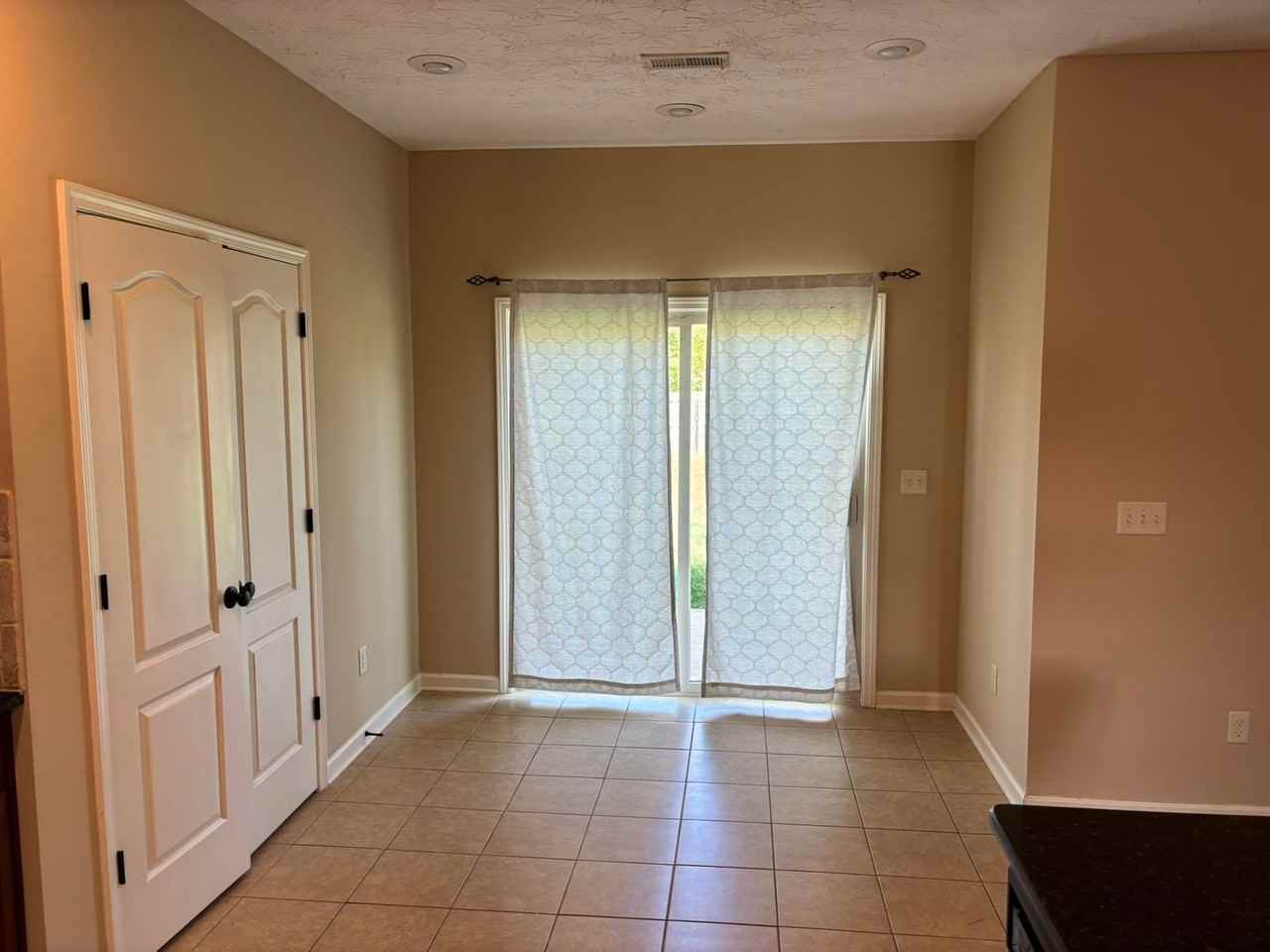 5982 Ivy Ridge Dr - Photo 5 of 34