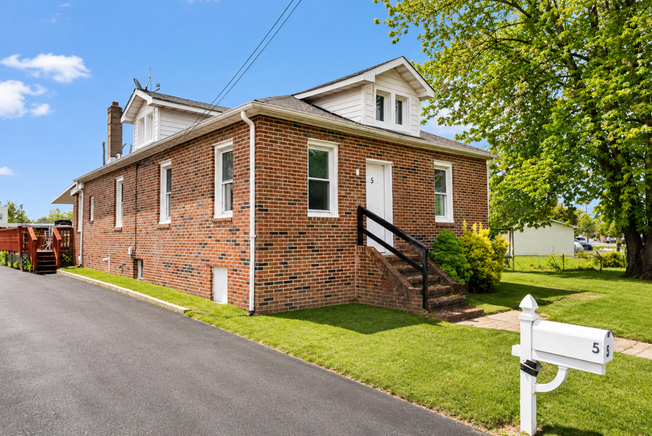 5 Homeland Ave