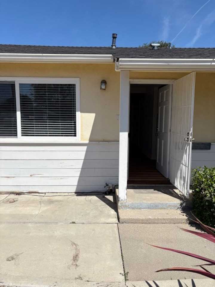 183 E Dana St - Photo 5 of 24