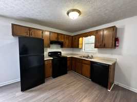 featured image of 121 Lake Dr