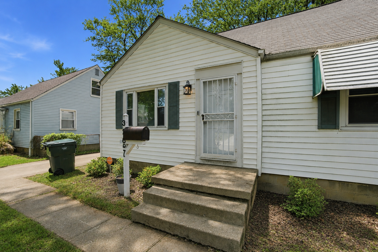 3267 Walmar Dr - Photo 2 of 31