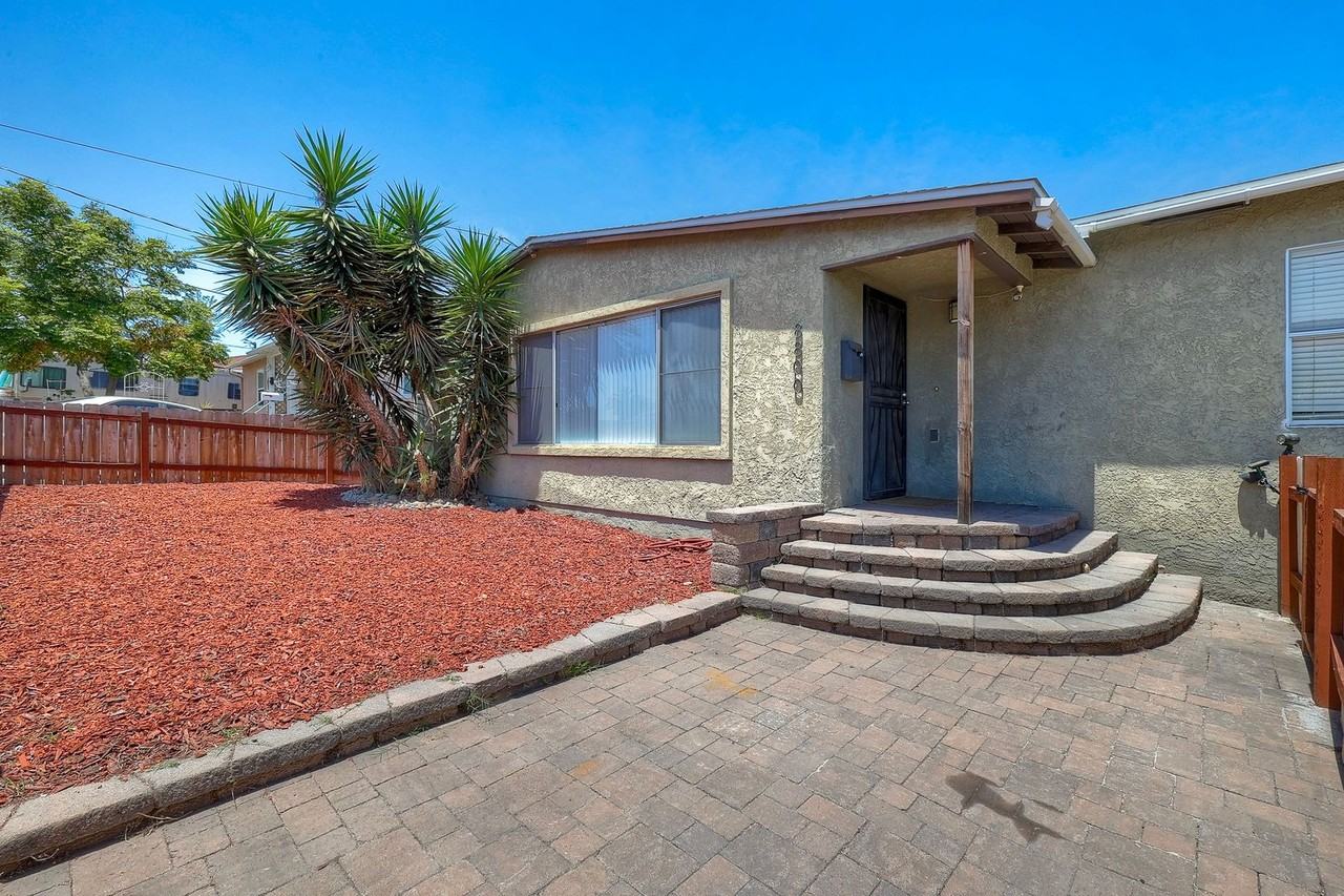 8800 Hayes St - Photo 3 of 23