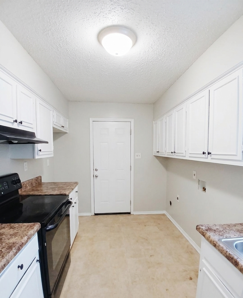 4407 Howardcrest Dr - Photo 6 of 16