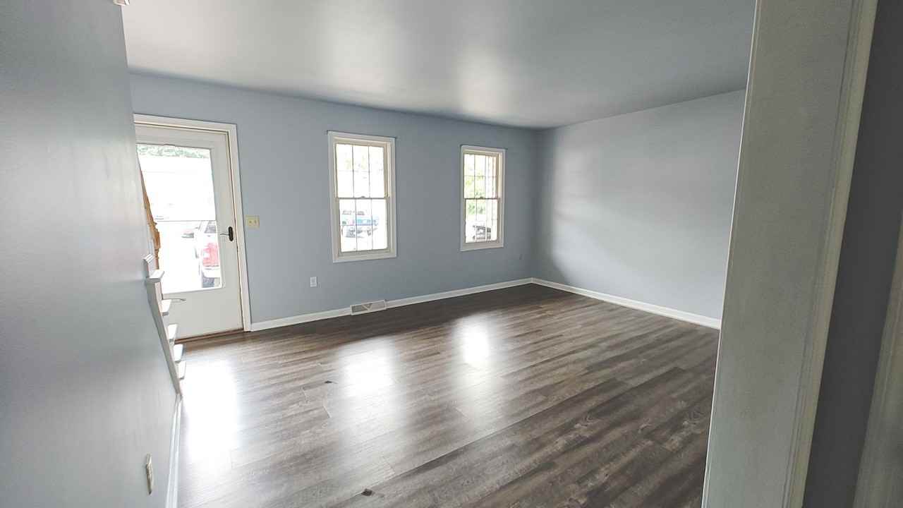52 Michael Ct - Photo 6 of 37
