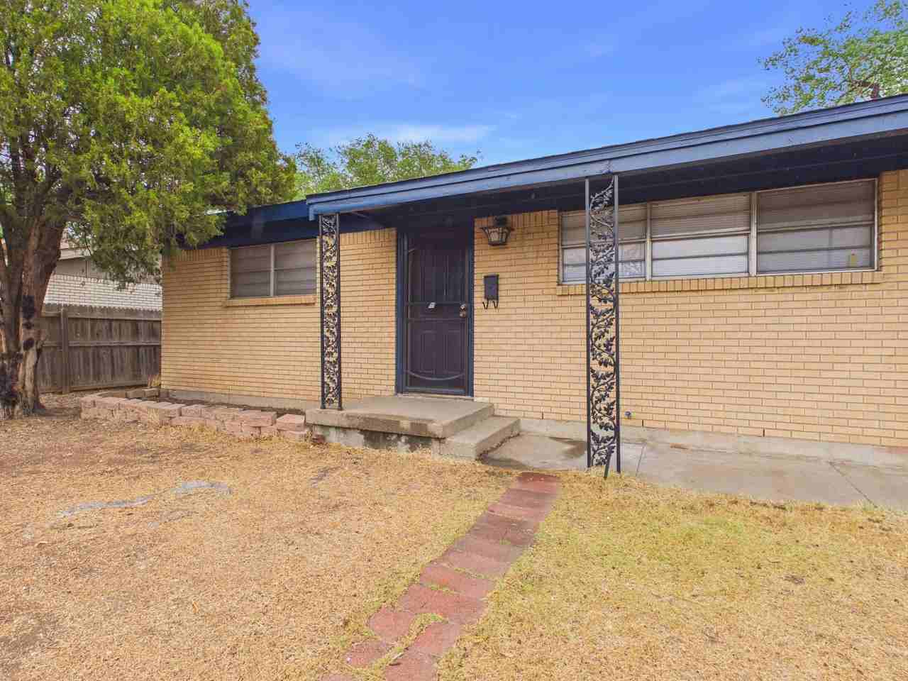 3319 Teckla Blvd - Photo 4 of 28