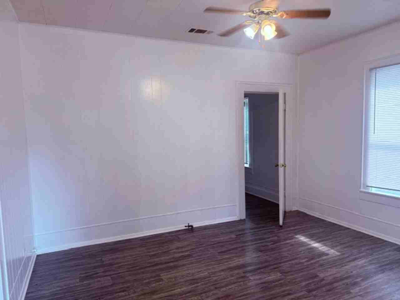 2401 Mckenzie Ave - Photo 2 of 11