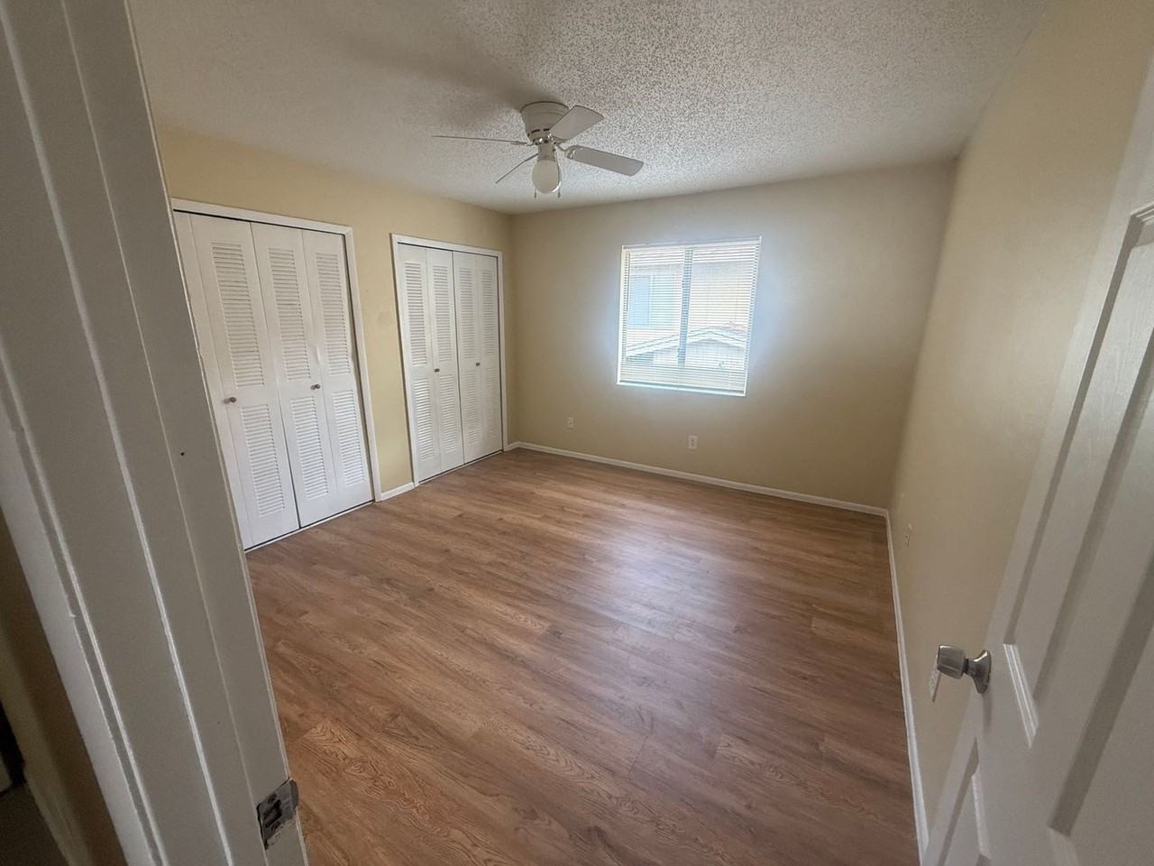 213 S Moss Rd - Photo 2 of 6