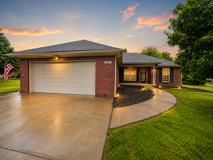 1547 Overlook Cir - Photo 1 of 1