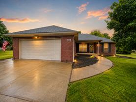 1547 Overlook Cir - Photo 1 of 1