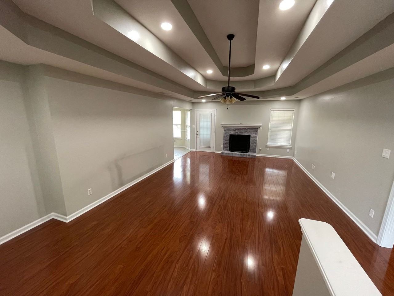 1547 Overlook Cir - Photo 6 of 27