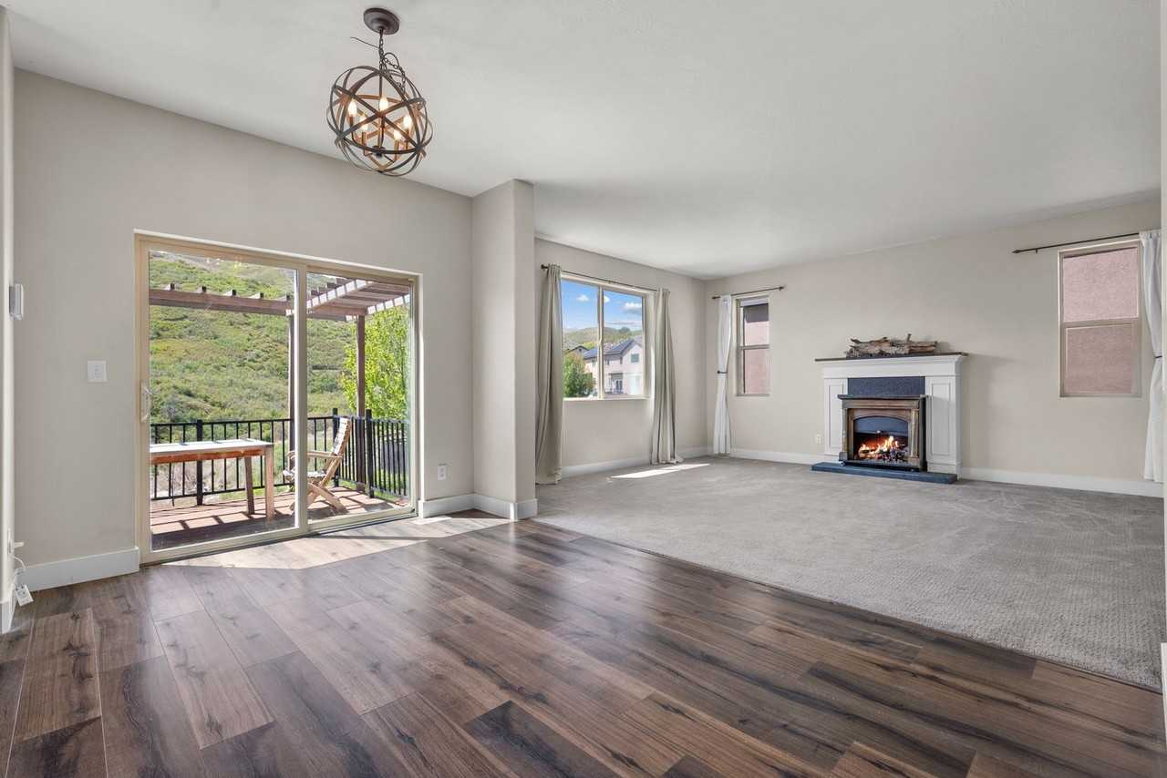 16056 S Fielding Hill Ln - Photo 3 of 42