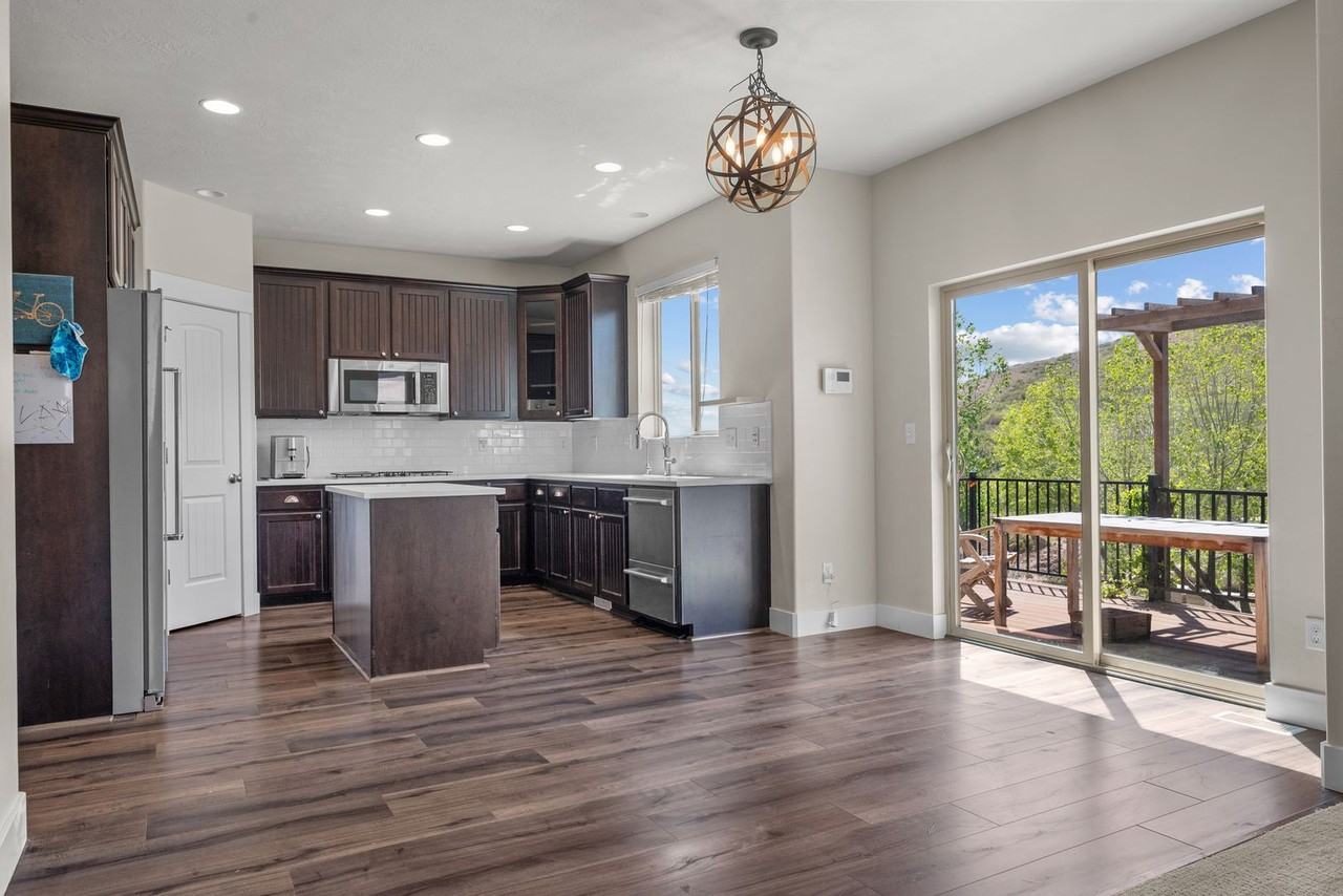 16056 S Fielding Hill Ln - Photo 5 of 42