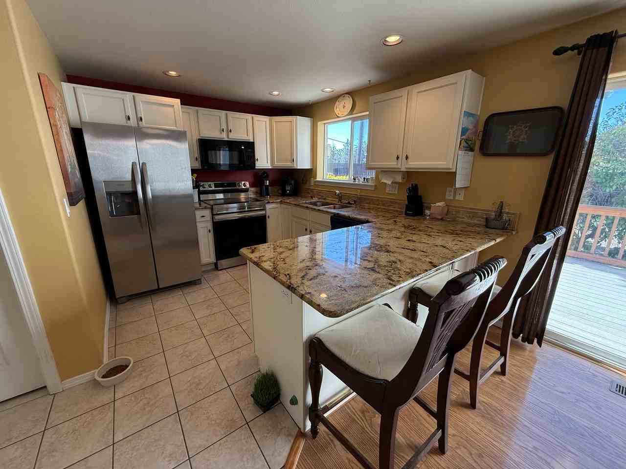 20997 Spinnaker St - Photo 5 of 36