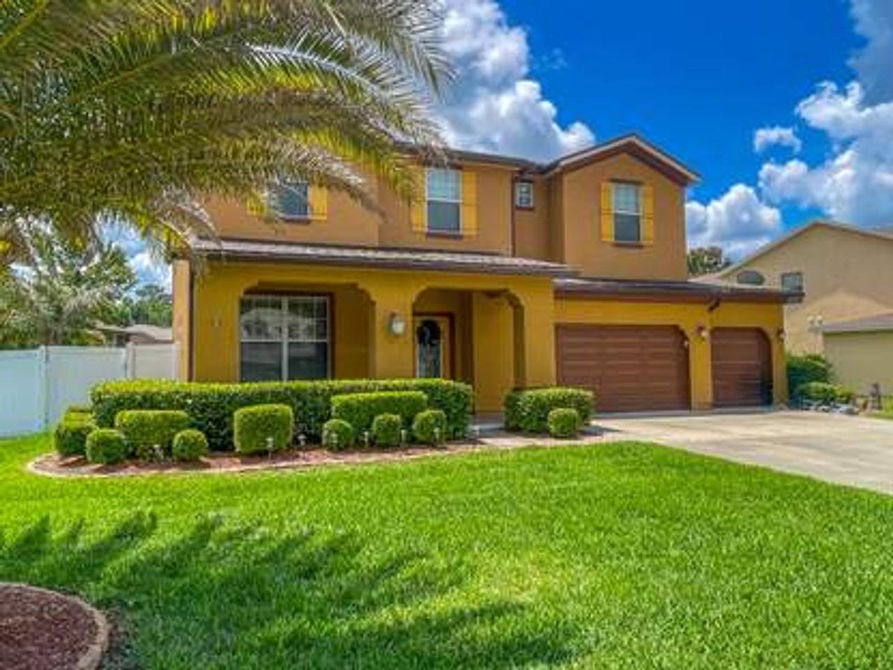 14289 Summer Breeze Dr E - Photo 2 of 12