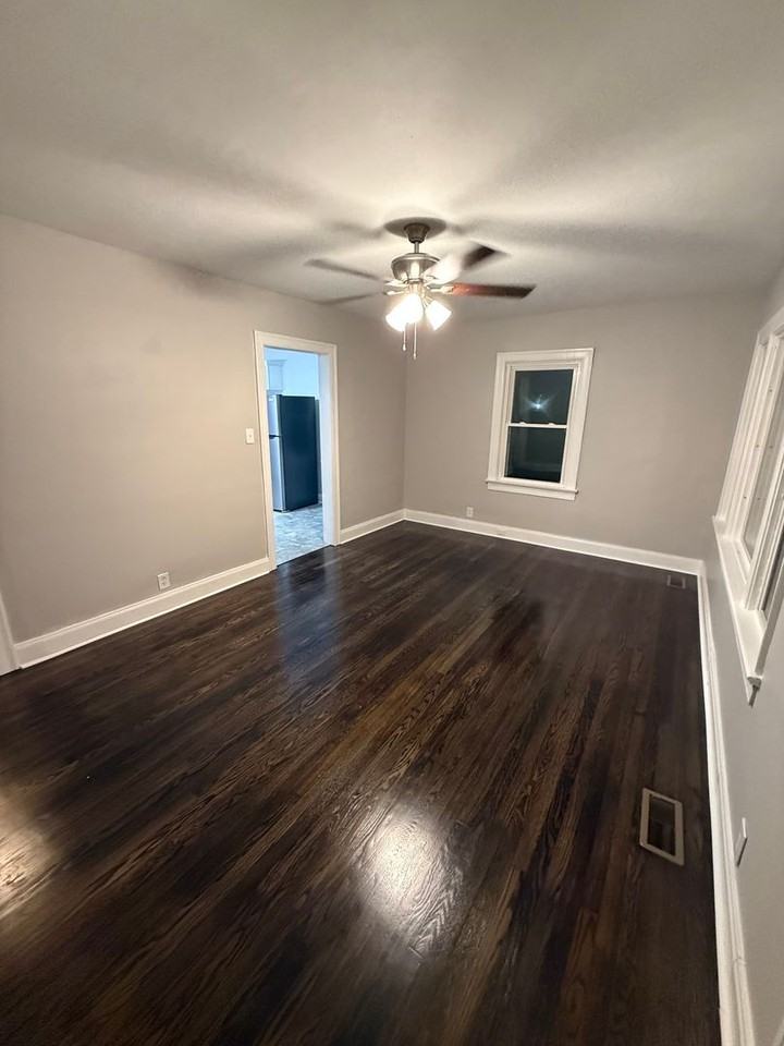 412 Highland Cir - Photo 4 of 10