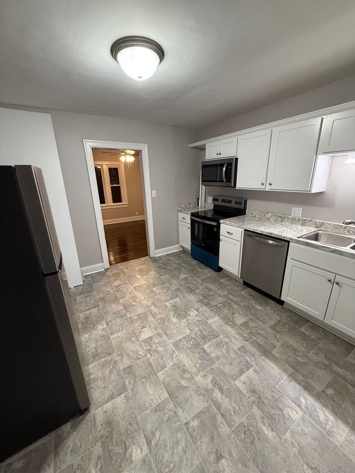412 Highland Cir - Photo 5 of 10
