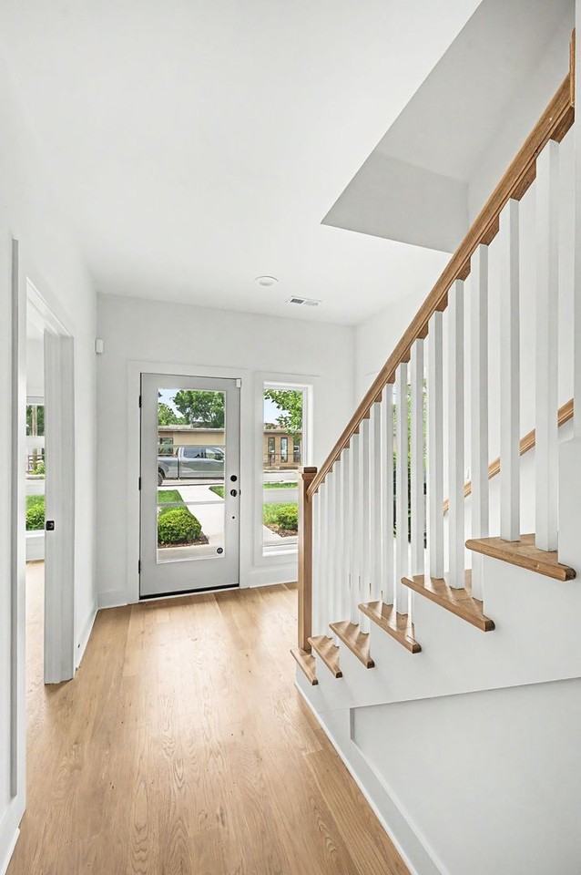 532 Southgate Ave - Photo 4 of 45