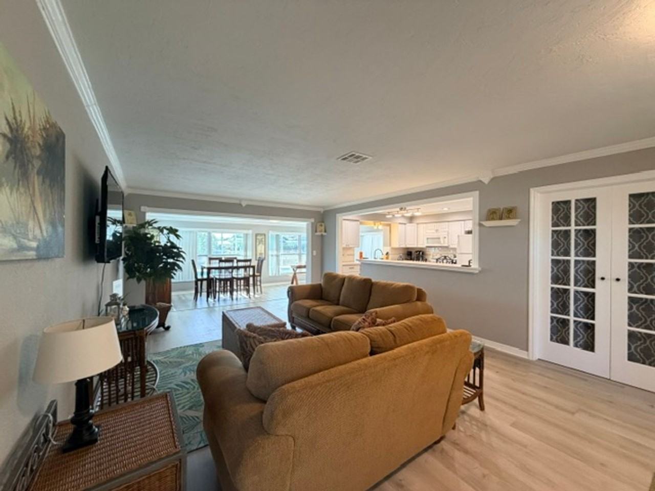5319 Pelican Blvd - Photo 2 of 27