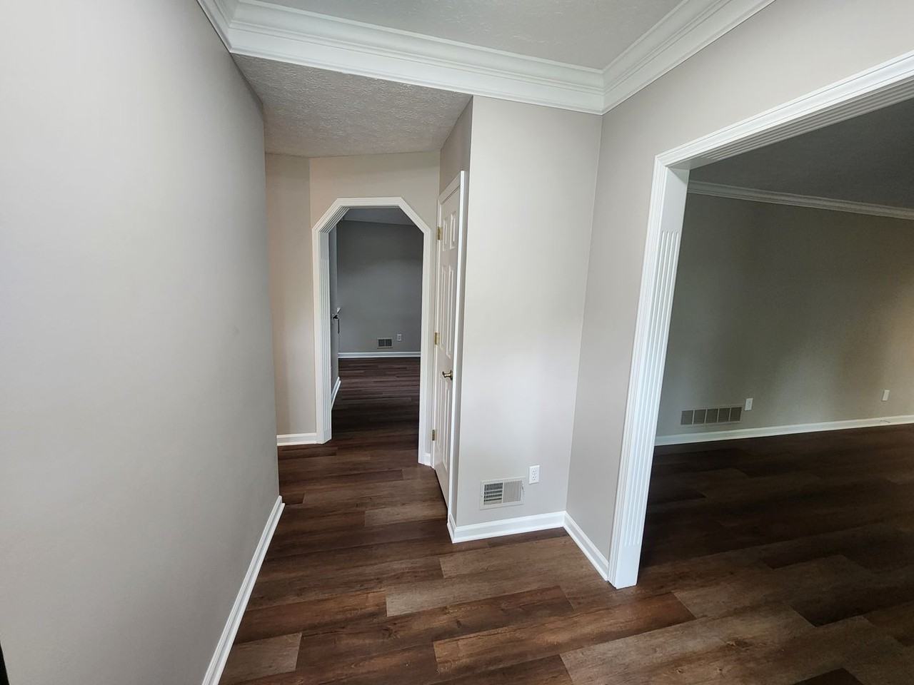 3805 Bigelow Dr - Photo 3 of 27