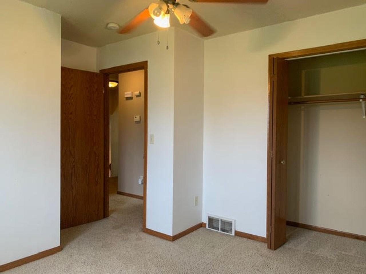 2909 W Frank St - Photo 4 of 12
