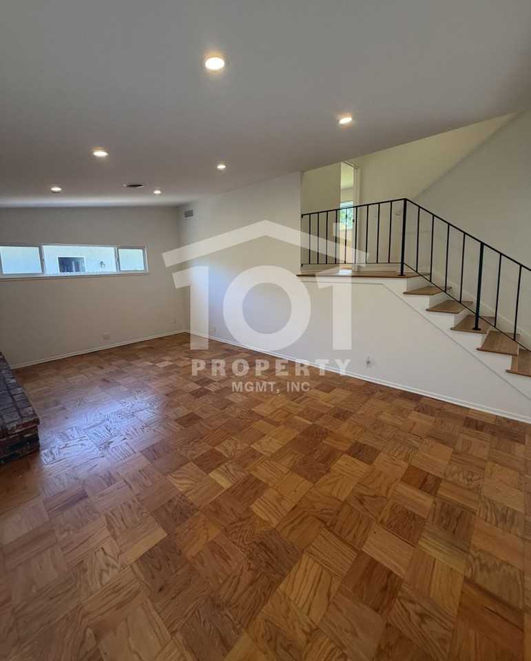 632 Wakefield Rd - Photo 4 of 32