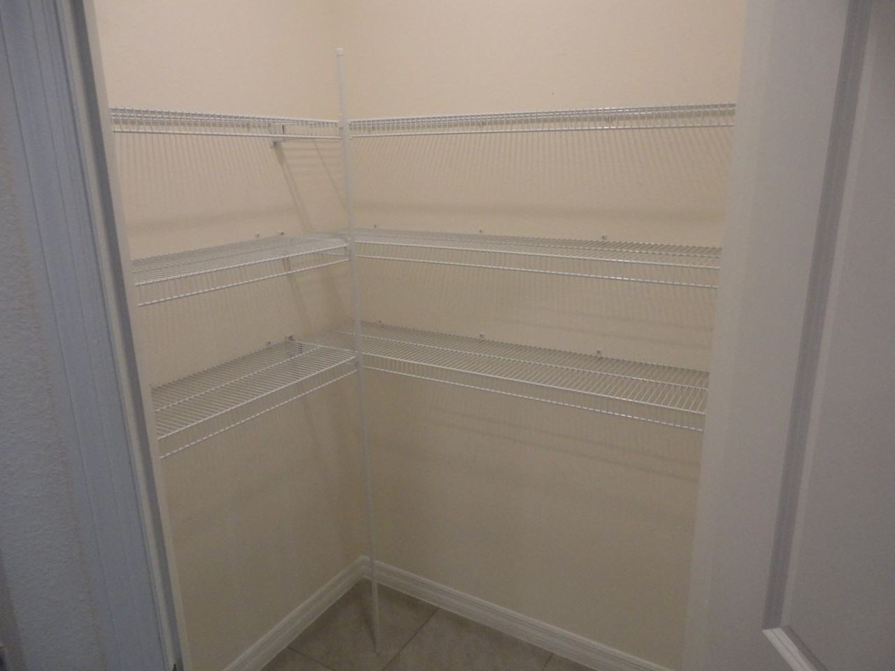 216 Hickory Crse - Photo 5 of 24