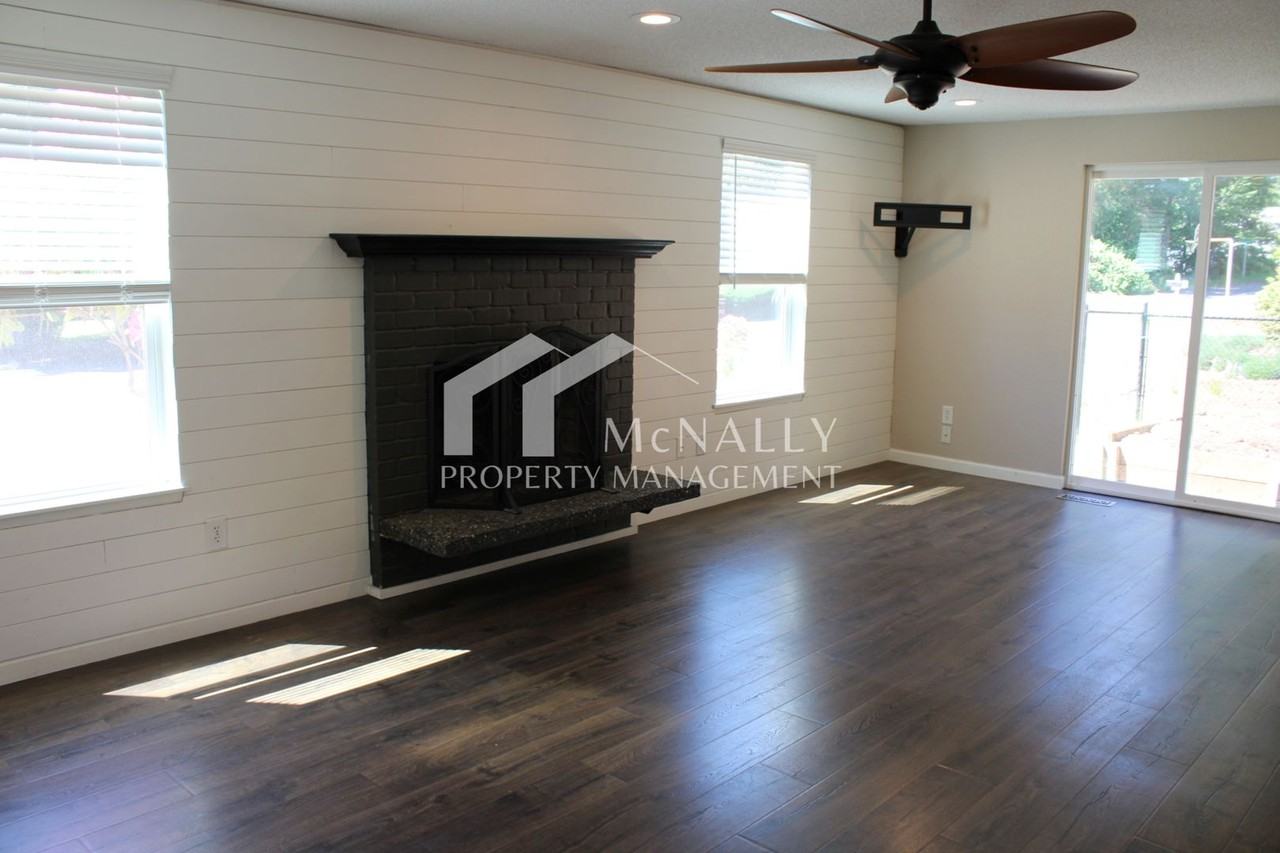 5603 64th Street Ct Nw - Photo 3 of 25
