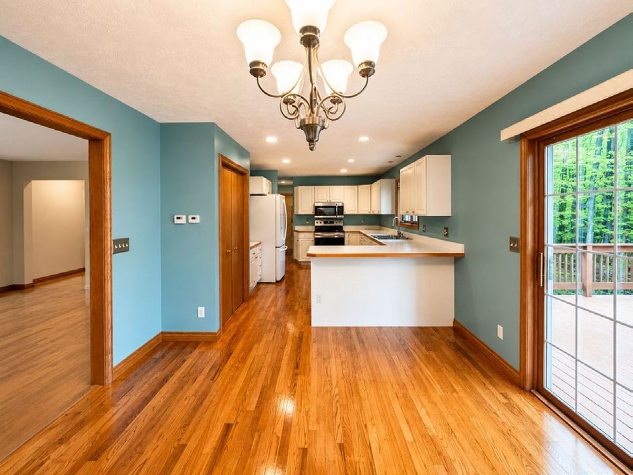 3098 Silver Hills Ln - Photo 4 of 14