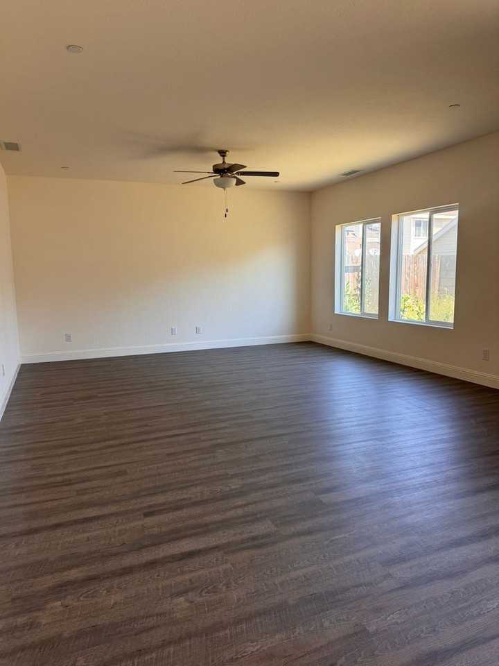4438 W Langden Dr - Photo 6 of 32