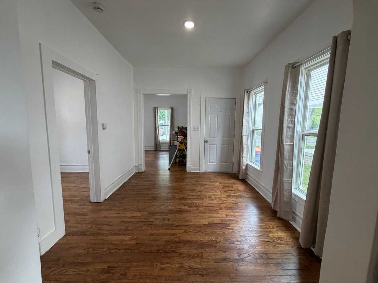 128 Fair St Se - Photo 2 of 23