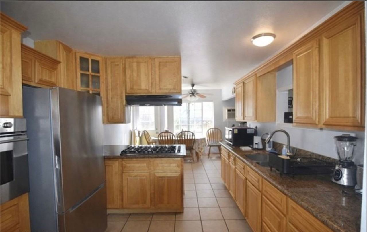 8842 Enloe Ave - Photo 5 of 10