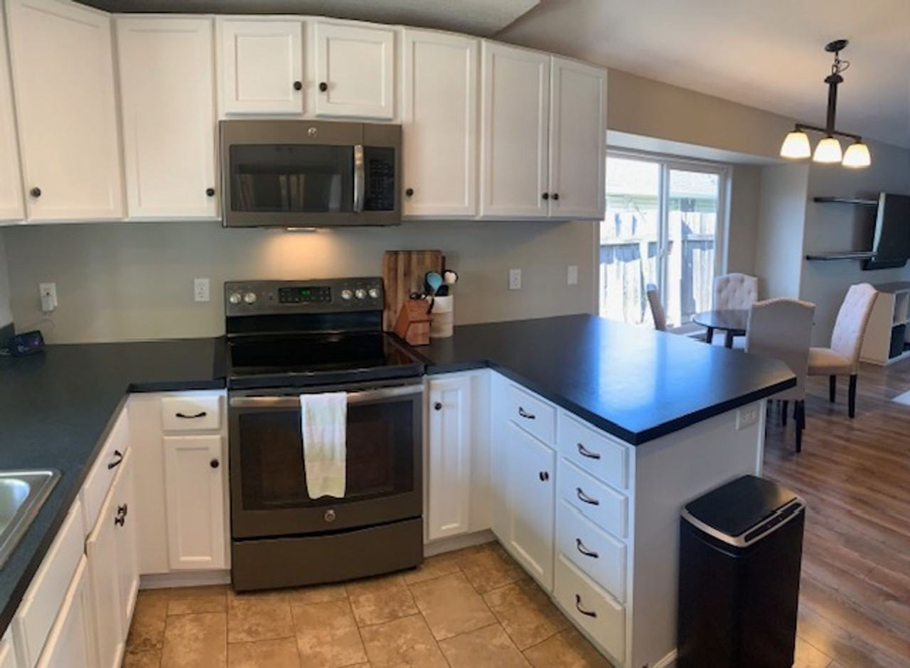 812 S Pacific St - Photo 5 of 16