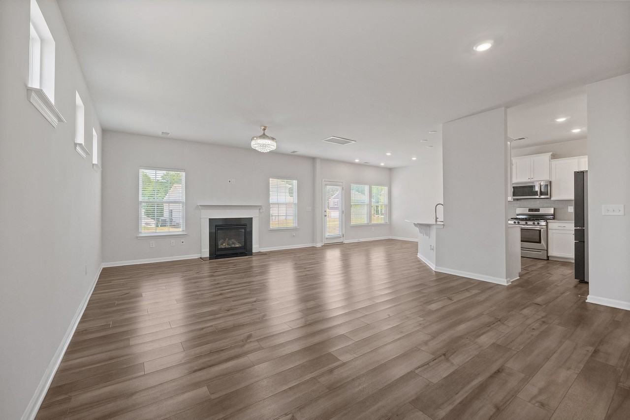 15721 Capps Rd - Photo 5 of 37
