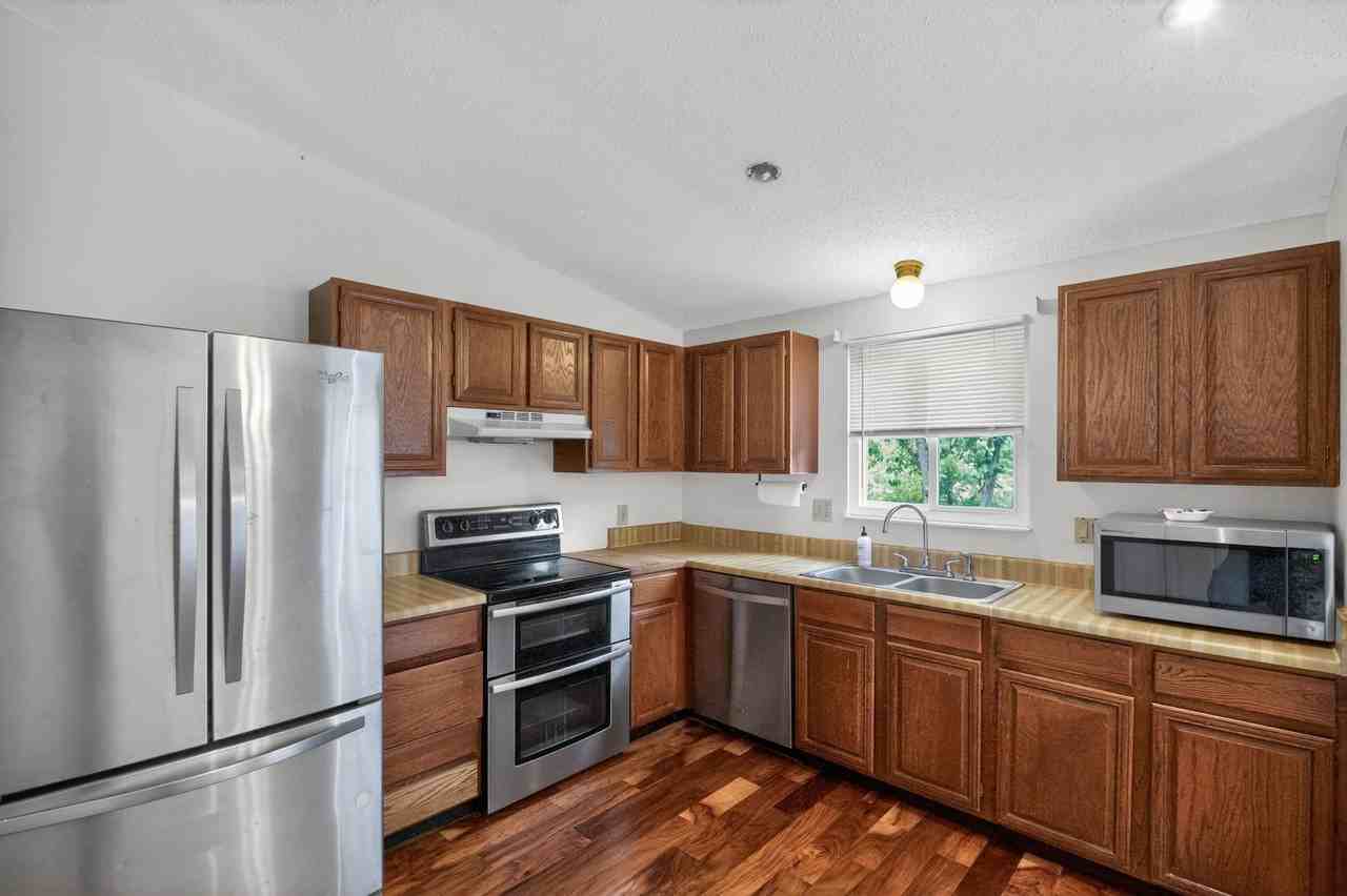 3388 Chelsea Dr - Photo 4 of 27