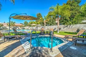 featured image of 915 Jasmine Parke Dr