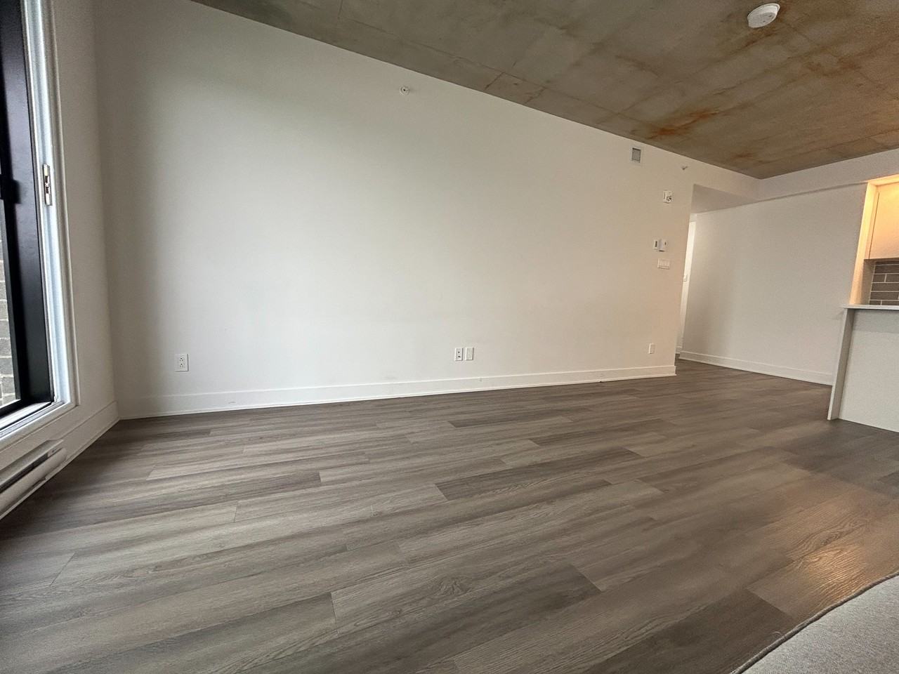 1431 Av De La Gare #415 - Photo 5 of 10