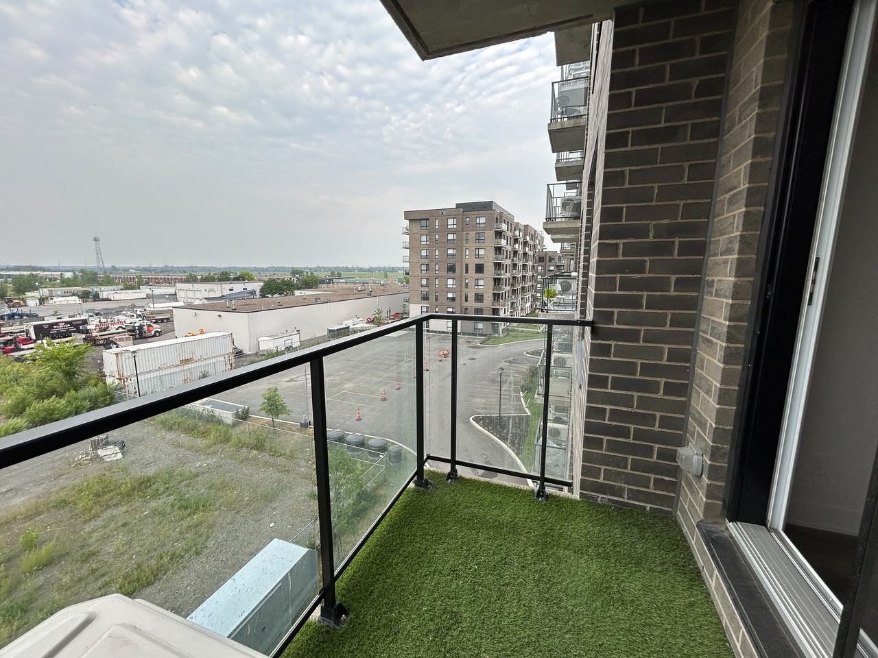 1431 Av De La Gare #415 - Photo 6 of 10