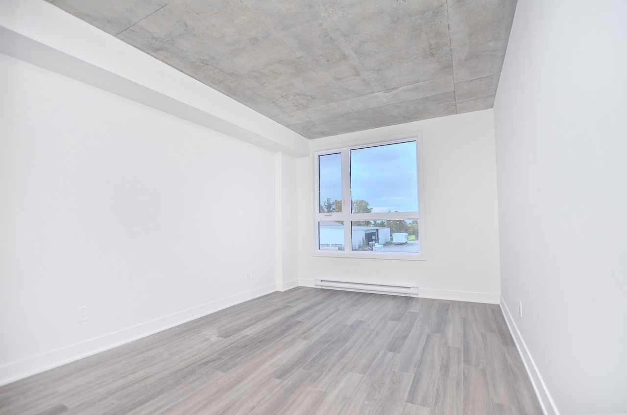 1431 Av De La Gare #807 - Photo 4 of 10