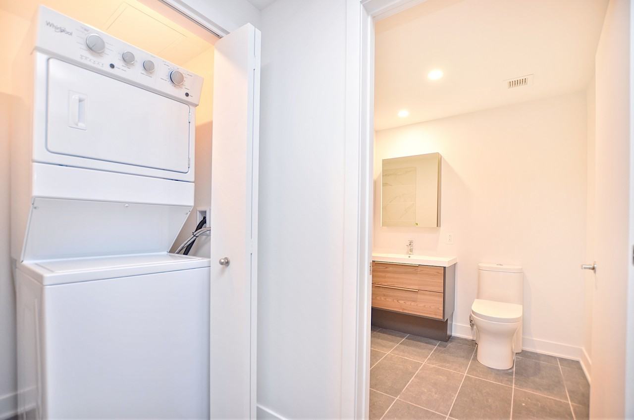 1431 Av De La Gare #807 - Photo 6 of 10