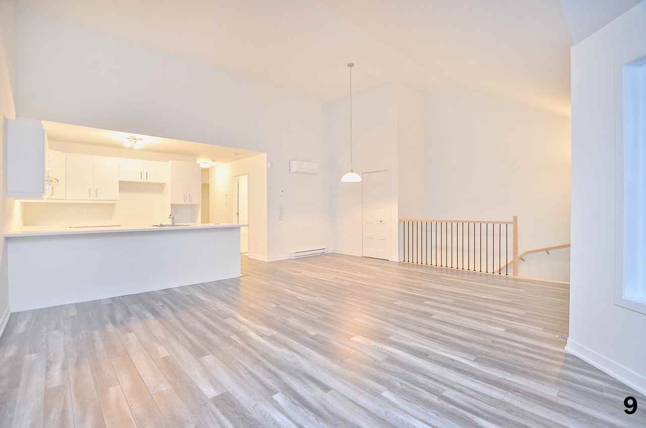 1611 Av De La Gare #1611 - Photo 2 of 10