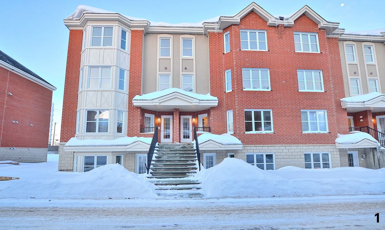 1611 Av De La Gare #1611 - Photo 3 of 10