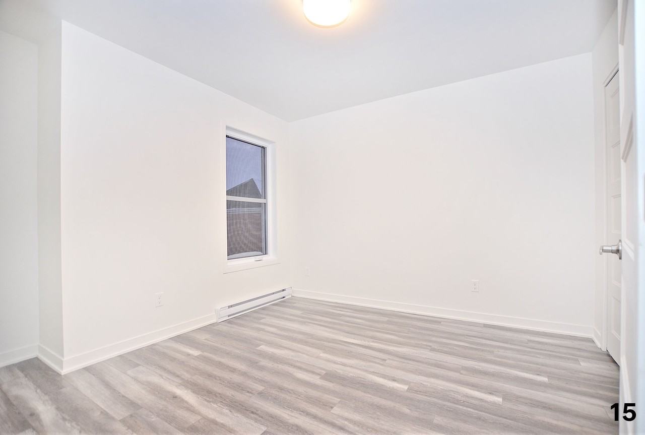 1611 Av De La Gare #1611 - Photo 5 of 10