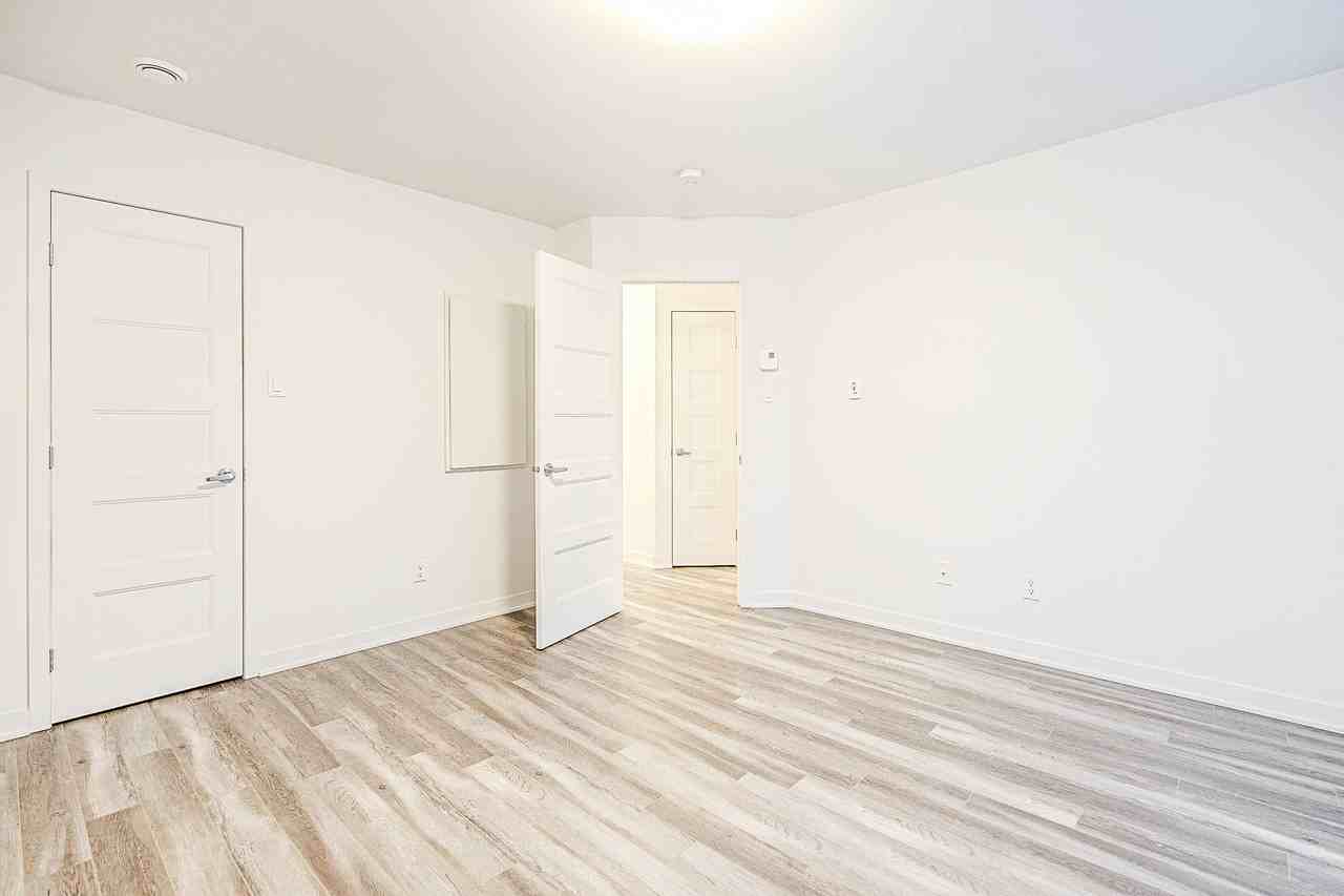 1625 Av De La Gare #1625 - Photo 5 of 10