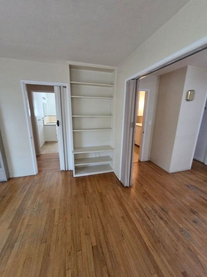 1412 Cahill Ave - Photo 4 of 16