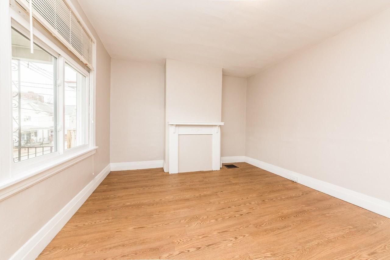 243 Edith St - Photo 6 of 30